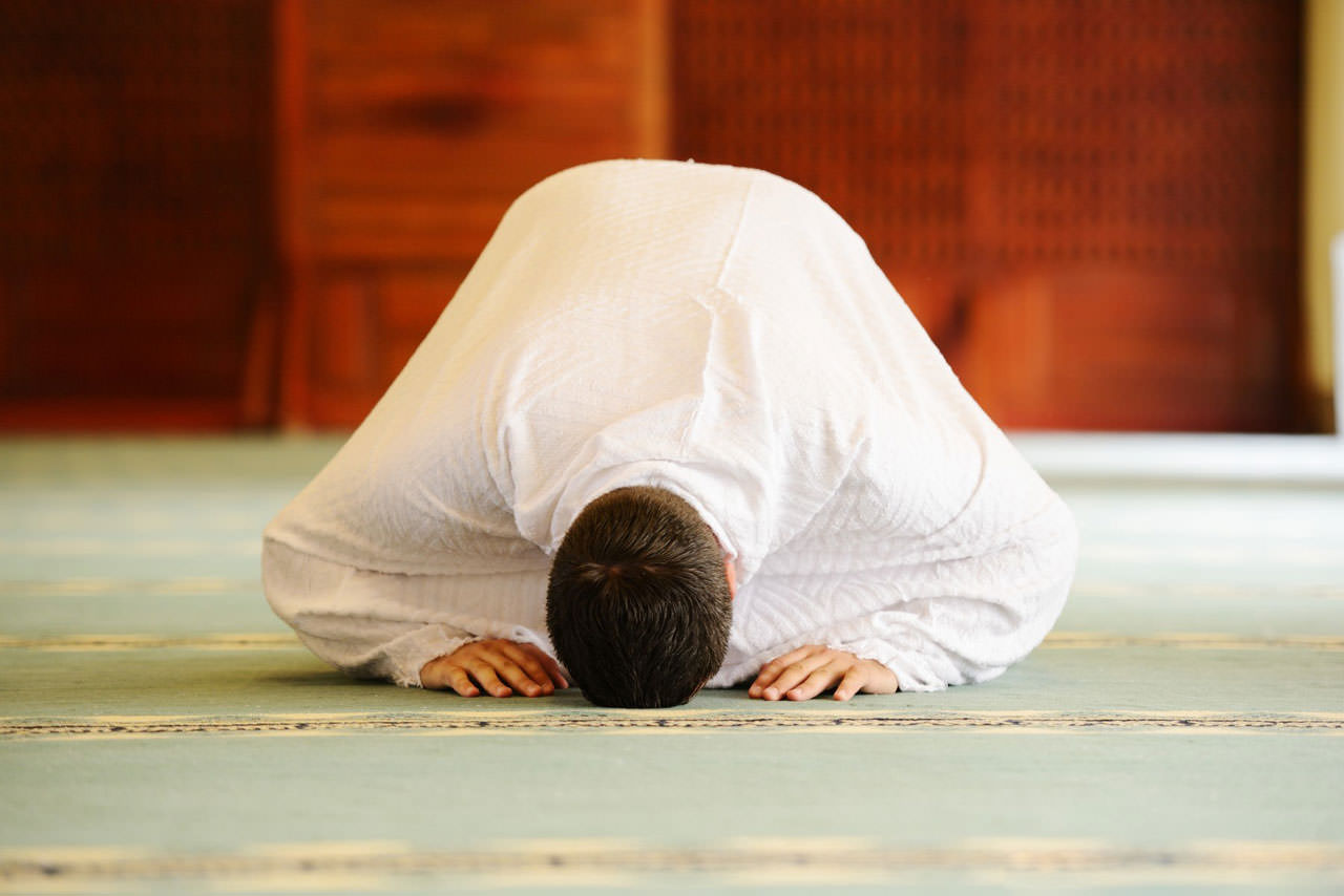 آشنایی با واجبات نماز و فرق بین واجبات و ارکان نماز چیست؟